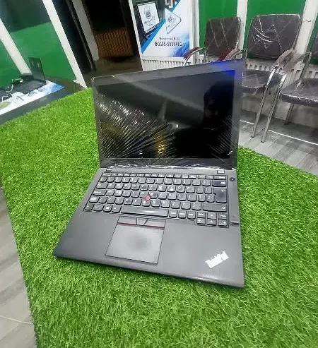 6Th Gen#Core i5#01TB HDD#04GB Ram#Lenovo #5Hour Battery#Like New A+